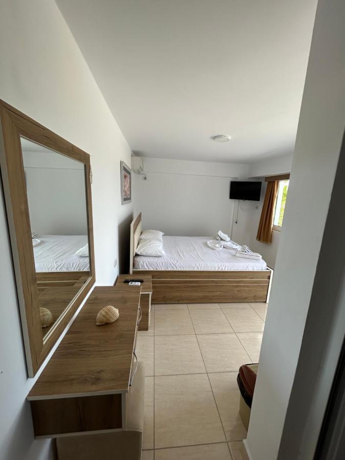 Eri Rooms Sarande Exterior photo